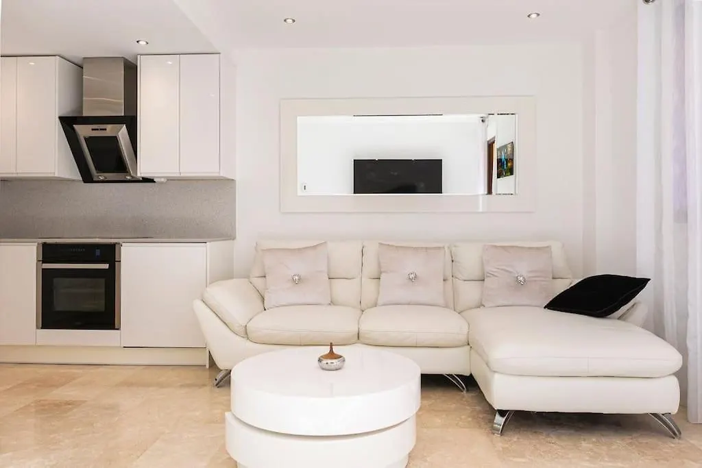 Apartment Superb Costalita In Beachfront Complex Rdr406 Estepona